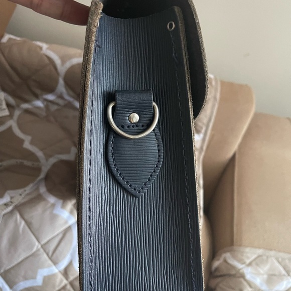 Cambridge Satchel Textured Satchel Bag - Picture 5 of 10